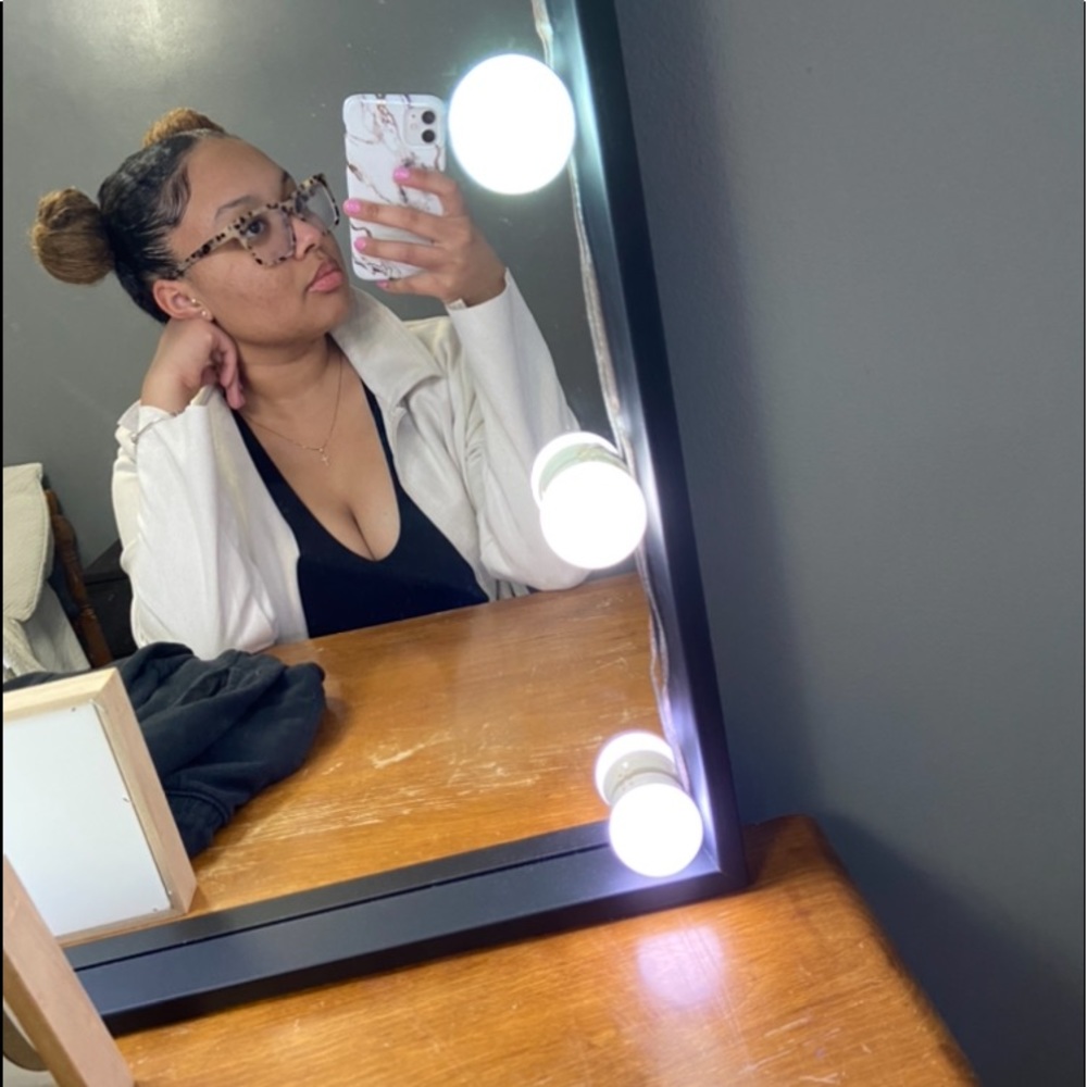 Meet your Posher, Simaiya